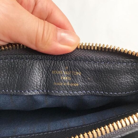 Authentic Louis Vuitton Navy Petillante Clutch Monogram Empreinte Leather EUC - Picture 12 of 13